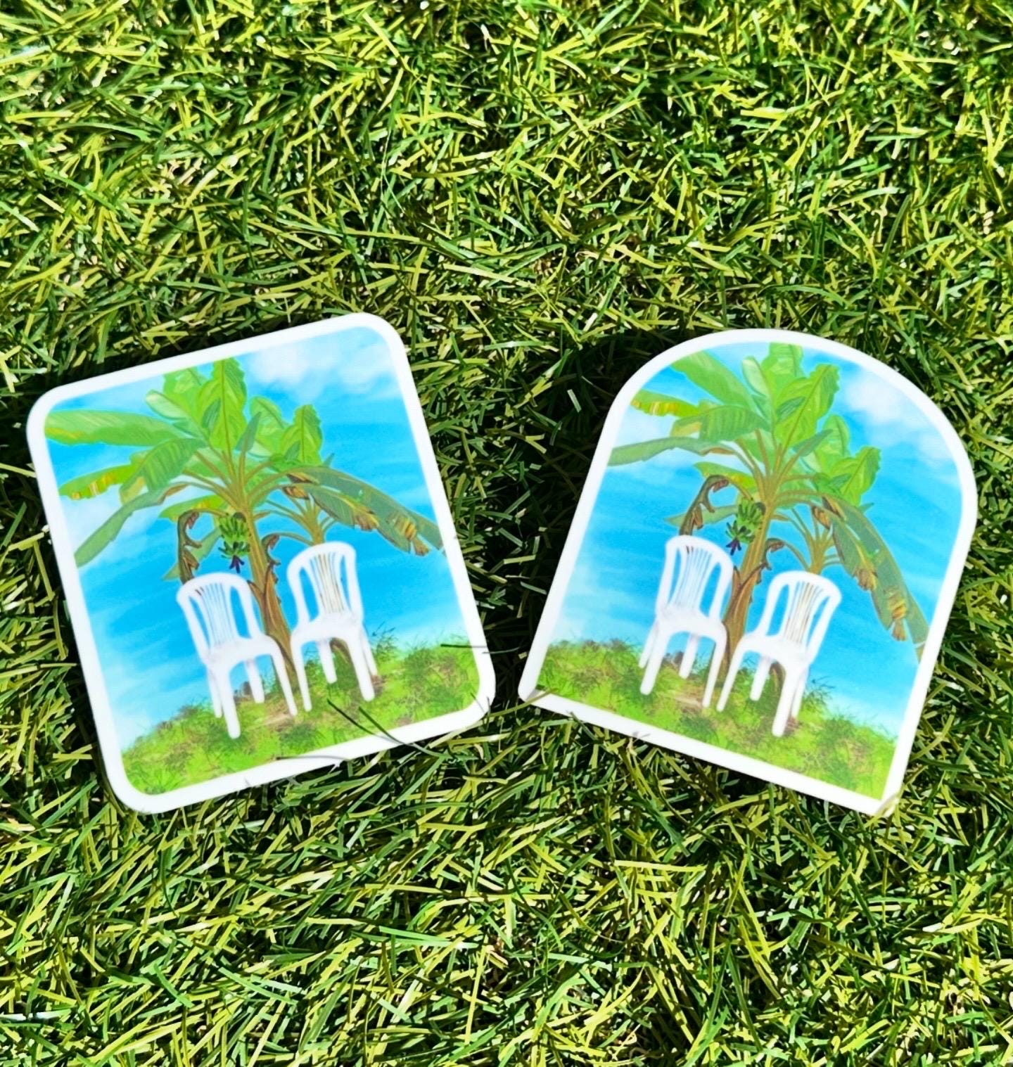 Debí Tirar Más Fotos Plantain Tree and Plastic Chair Sticker | Bad Bunny-Inspired Puerto Rico Vinyl Decal for Laptop & Water Bottle